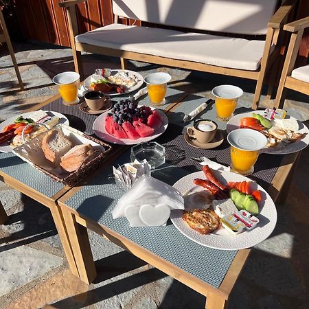 Aloha House Hotel Shkoder Exterior photo